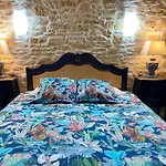 B&B Domaine O Clair De Lune - D'hotes Et A - Acces Cite Medievale 5 Minutes A Pied - Parking - & Massages En Option - Piscine De Saison