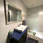 Domaine O Clair De Lune - D'hotes Et A - Acces Cite Medievale 5 Minutes A Pied - Parking - & Massages En Option - Piscine De Saison 사흘라 라 카네다