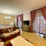 B&B Domaine O Clair De Lune - D'hotes Et A - Acces Cite Medievale 5 Minutes A Pied - Parking - & Massages En Option - Piscine De Saison 4*
