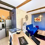 Domaine O Clair De Lune - D'hotes Et A - Acces Cite Medievale 5 Minutes A Pied - Parking - & Massages En Option - Piscine De Saison B&B 4*