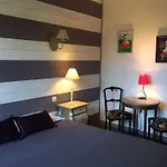 B&B Domaine O Clair De Lune - D'hotes Et A - Acces Cite Medievale 5 Minutes A Pied - Parking - & Massages En Option - Piscine De Saison