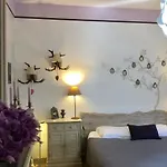 Domaine O Clair De Lune - D'hotes Et A - Acces Cite Medievale 5 Minutes A Pied - Parking - & Massages En Option - Piscine De Saison B&B 사흘라 라 카네다