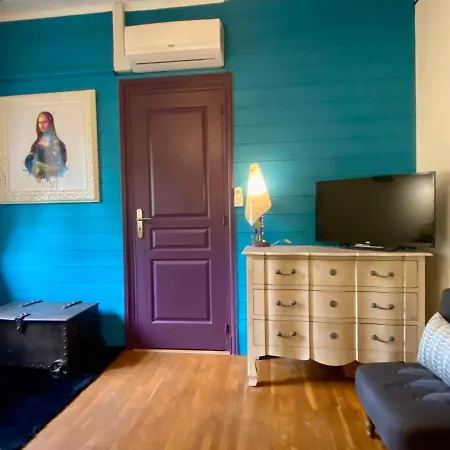 O Clair De Lune Au Coeur De - - Charme Et Confort - Clim - Acces Cite Medievale 5 Minutes A Pied - Parking - Et Massages En Option - Piscine De Saison Bed and Breakfast 4*