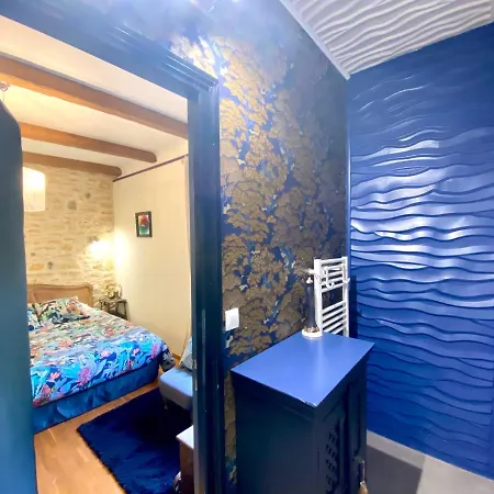 Bed and Breakfast O Clair De Lune Au Coeur De - - Charme Et Confort - Clim - Acces Cite Medievale 5 Minutes A Pied - Parking - Et Massages En Option - Piscine De Saison