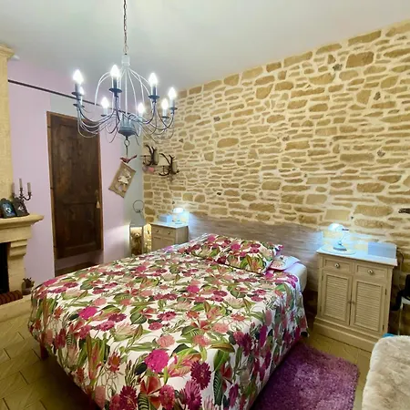 O Clair De Lune Au Coeur De - - Charme Et Confort - Clim - Acces Cite Medievale 5 Minutes A Pied - Parking - Et Massages En Option - Piscine De Saison Bed and Breakfast