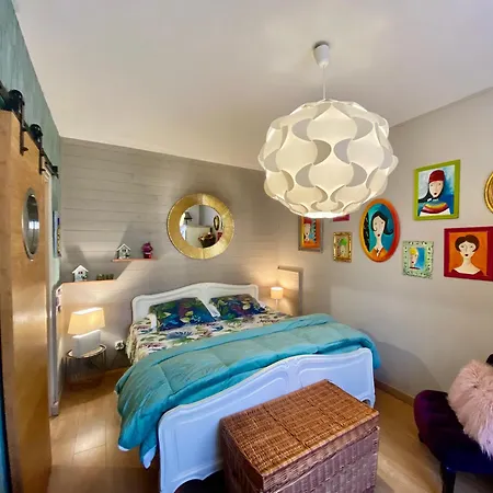 Domaine O Clair De Lune - D'hotes Et A - Acces Cite Medievale 5 Minutes A Pied - Parking - & Massages En Option - Piscine De Saison ベッド・アンド・ブレックファスト
