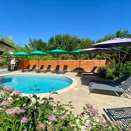 Domaine ô Clair De Lune - D'hôtes Et à - Accès Cité Médiévale 5 Minutes à Pied - Parking - Spa&massages En Option - Piscine De Saison Sarlat