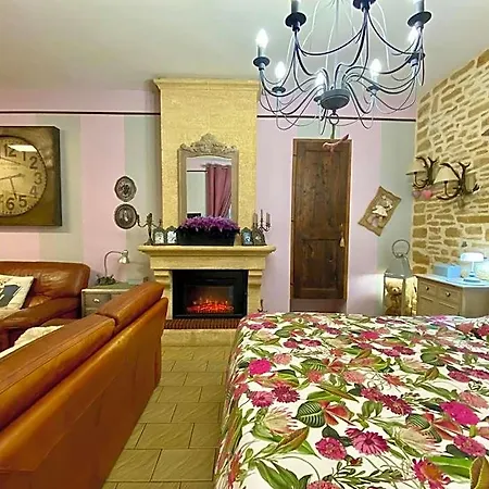 Domaine ô Clair De Lune - D'hôtes Et à - Accès Cité Médiévale 5 Minutes à Pied - Parking - Spa&massages En Option - Piscine De Saison Bed and breakfast Sarlat