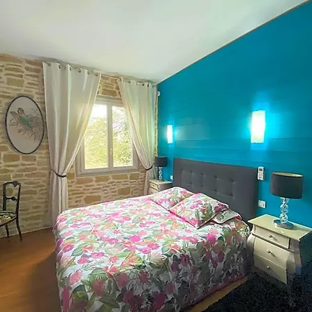 Domaine ô Clair De Lune - D'hôtes Et à - Accès Cité Médiévale 5 Minutes à Pied - Parking - Spa&massages En Option - Piscine De Saison
