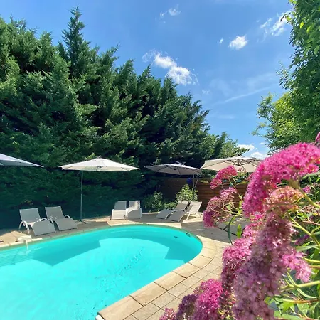 Domaine ô Clair De Lune - D'hôtes Et à - Accès Cité Médiévale 5 Minutes à Pied - Parking - Spa&massages En Option - Piscine De Saison Couette-café Sarlat