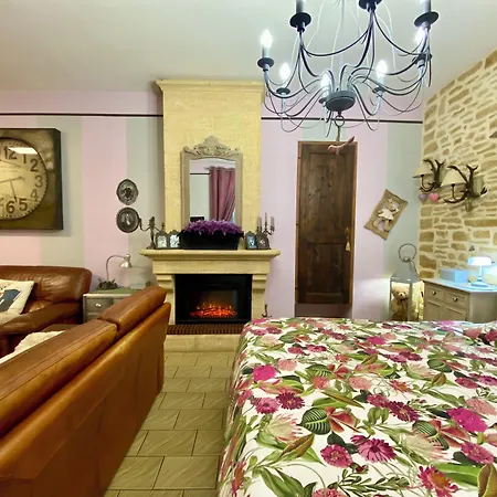 Domaine ô Clair De Lune - D'hôtes Et à - Accès Cité Médiévale 5 Minutes à Pied - Parking - Spa&massages En Option - Piscine De Saison 4* Sarlat