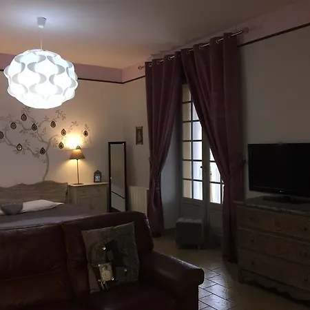 Bed and Breakfast O Clair De Lune Au Coeur De - - Charme Et Confort - Clim - Acces Cite Medievale 5 Minutes A Pied - Parking - Et Massages En Option - Piscine De Saison Sarlat-la-Caneda