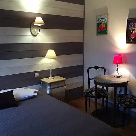Bed and Breakfast O Clair De Lune Au Coeur De - - Charme Et Confort - Clim - Acces Cite Medievale 5 Minutes A Pied - Parking - Et Massages En Option - Piscine De Saison