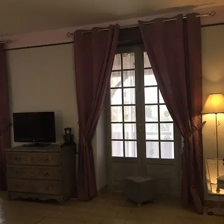 Bed and Breakfast O Clair De Lune Au Coeur De - - Charme Et Confort - Clim - Acces Cite Medievale 5 Minutes A Pied - Parking - Et Massages En Option - Piscine De Saison 4*