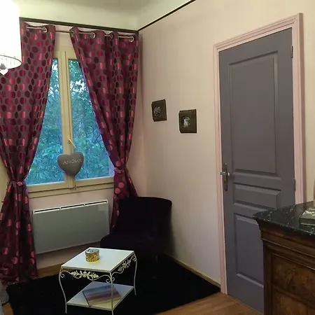 O Clair De Lune Au Coeur De - - Charme Et Confort - Clim - Acces Cite Medievale 5 Minutes A Pied - Parking - Et Massages En Option - Piscine De Saison