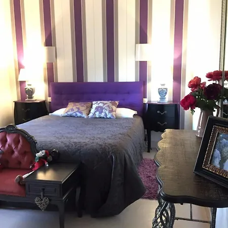 Domaine ô Clair De Lune - D'hôtes Et à - Accès Cité Médiévale 5 Minutes à Pied - Parking - Spa&massages En Option - Piscine De Saison Sarlat
