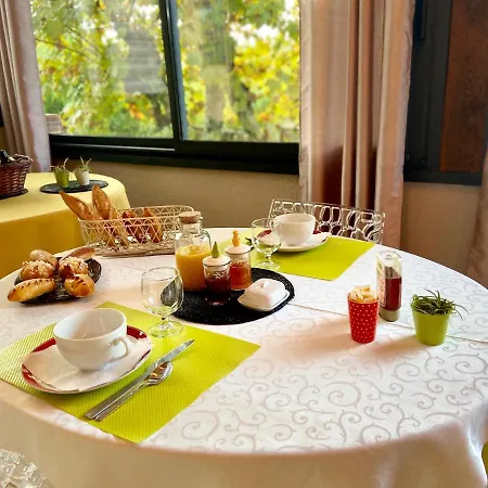 O Clair De Lune Au Coeur De - - Charme Et Confort - Clim - Acces Cite Medievale 5 Minutes A Pied - Parking - Et Massages En Option - Piscine De Saison Sarlat-la-Caneda