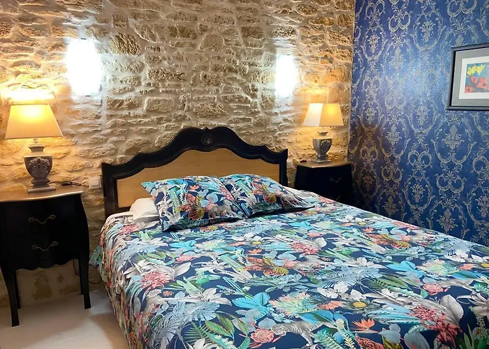 Domaine O Clair De Lune - D'hotes Et A - Acces Cite Medievale 5 Minutes A Pied - Parking - & Massages En Option - Piscine De Saison فندق مبيت وإفطار سارلا لا كانيدا
