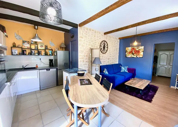 Domaine O Clair De Lune - Chambres D'Hotes Et Gites A Sarlat - Acces Cite Medievale 5 Minutes A Pied - Parking - Spa & Massages En Option - Piscine De Saison