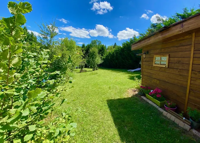 Bed & Breakfast Domaine O Clair De Lune - Chambres D'Hotes Et Gites A Sarlat - Acces Cite Medievale 5 Minutes A Pied - Parking - Spa & Massages En Option - Piscine De Saison 4*