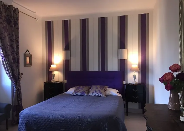 Domaine O Clair De Lune - Chambres D'Hotes Et Gites A Sarlat - Acces Cite Medievale 5 Minutes A Pied - Parking - Spa & Massages En Option - Piscine De Saison Sarlat-la-Caneda
