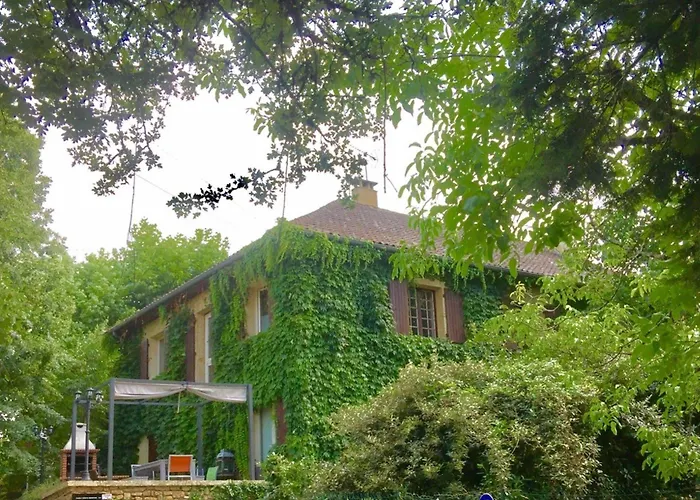 Domaine O Clair De Lune - Chambres D'Hotes Et Gites A Sarlat - Acces Cite Medievale 5 Minutes A Pied - Parking - Spa & Massages En Option - Piscine De Saison
