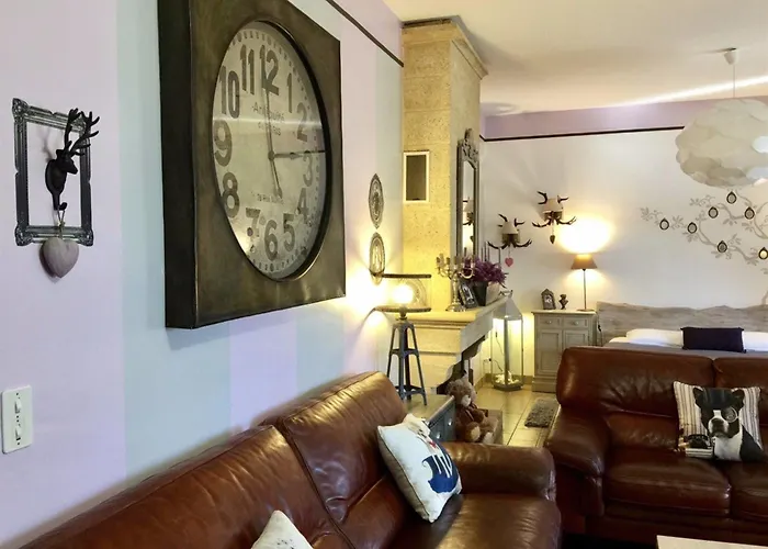 Domaine O Clair De Lune - Chambres D'Hotes Et Gites A Sarlat - Acces Cite Medievale 5 Minutes A Pied - Parking - Spa & Massages En Option - Piscine De Saison Bed & Breakfast