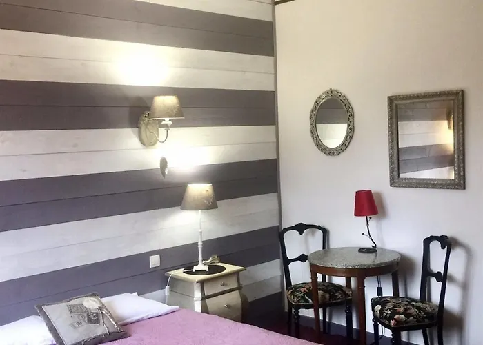 Domaine O Clair De Lune - D'hotes Et A - Acces Cite Medievale 5 Minutes A Pied - Parking - & Massages En Option - Piscine De Saison Panzió Sarlat-la-Canéda