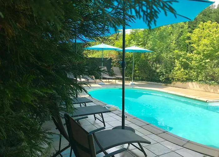 Domaine O Clair De Lune - Chambres D'Hotes Et Gites A Sarlat - Acces Cite Medievale 5 Minutes A Pied - Parking - Spa & Massages En Option - Piscine De Saison